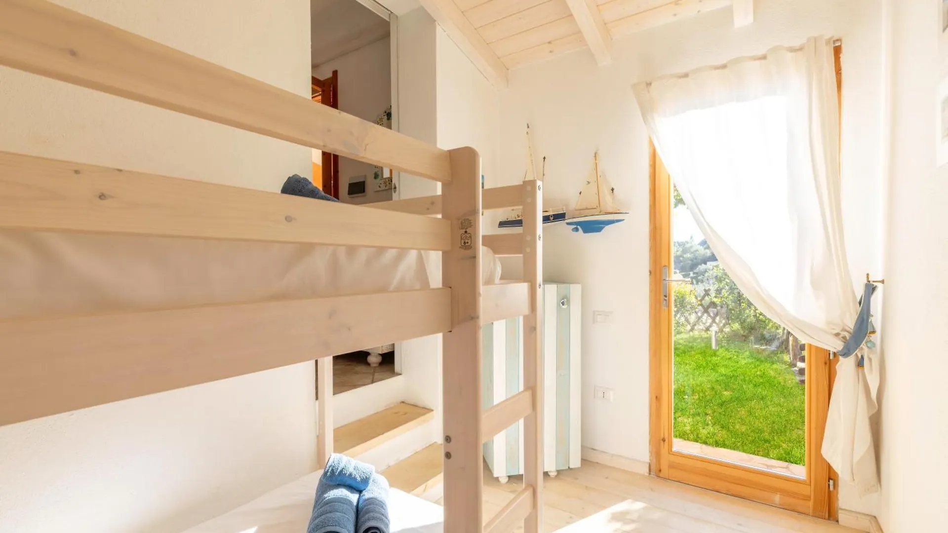 La Vela Summer House - Free Wifi - 700Mt From The Beach Costa Rei
